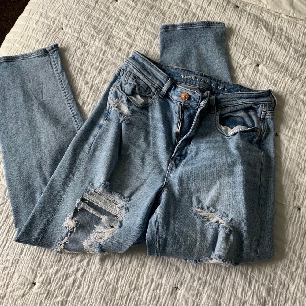 American eagle mom jeans